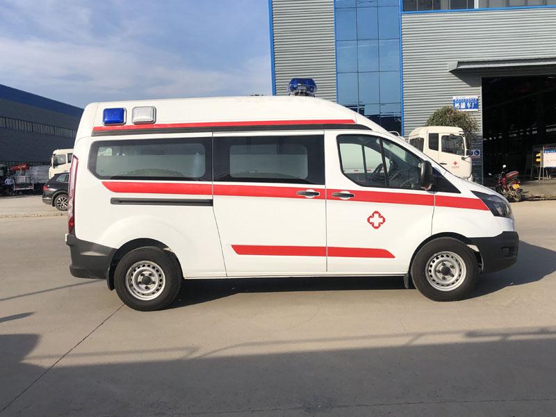 福特V362汽油版轉(zhuǎn)運(yùn)型救護(hù)車(chē)